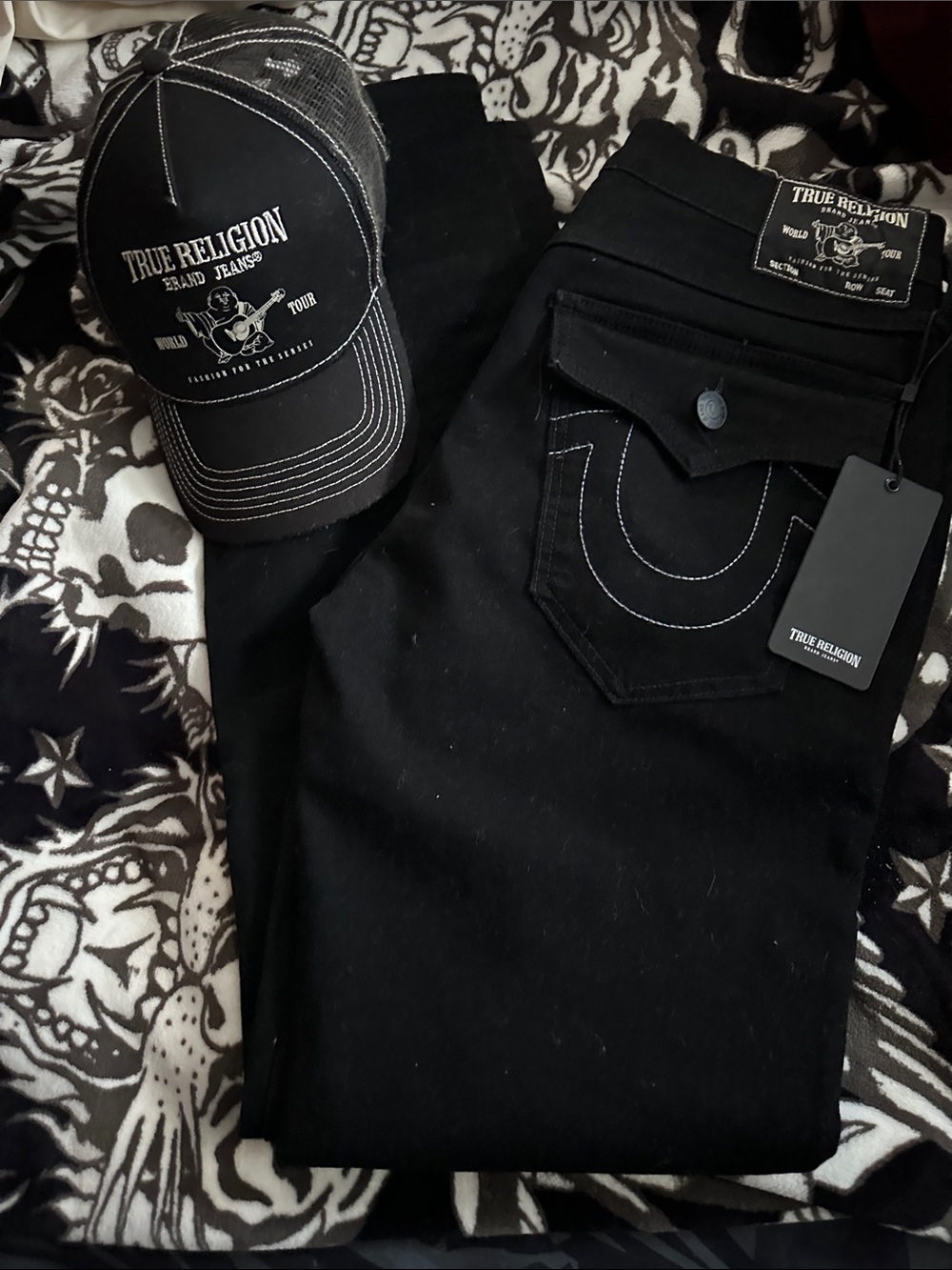 True Religion BNWT Black Straight Leg Jeans